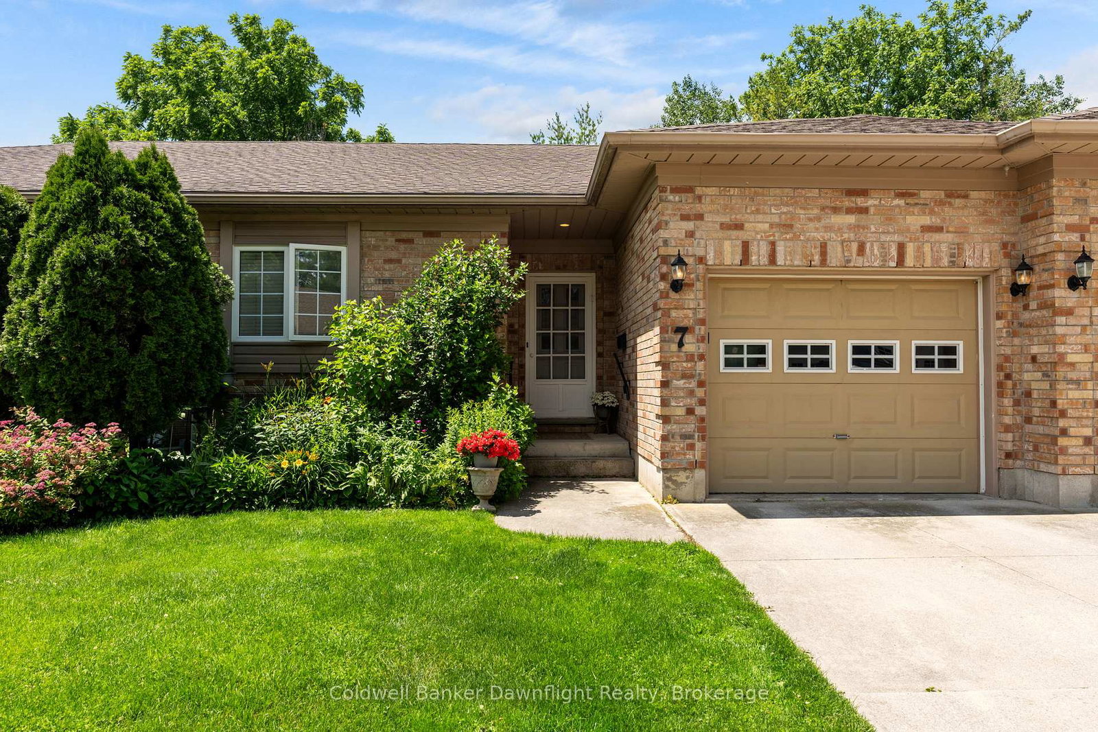 7-brookside-place-south-huron-ontario-x13759194