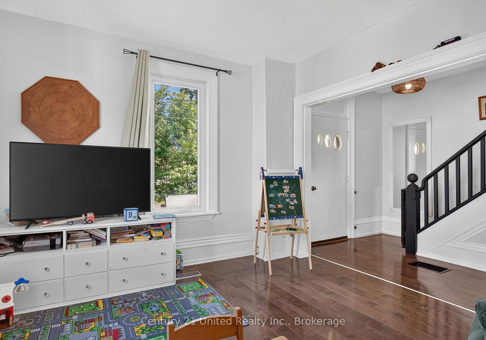 9-crandall-street-kawartha-lakes-ontario-x13759206