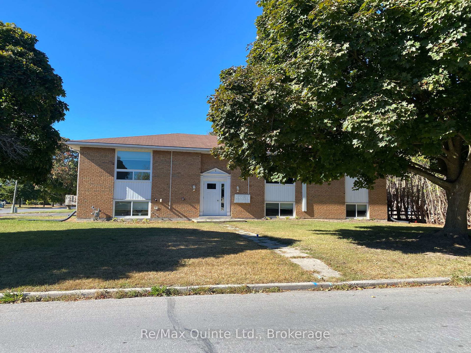2-village-drive-belleville-ontario-x13759492