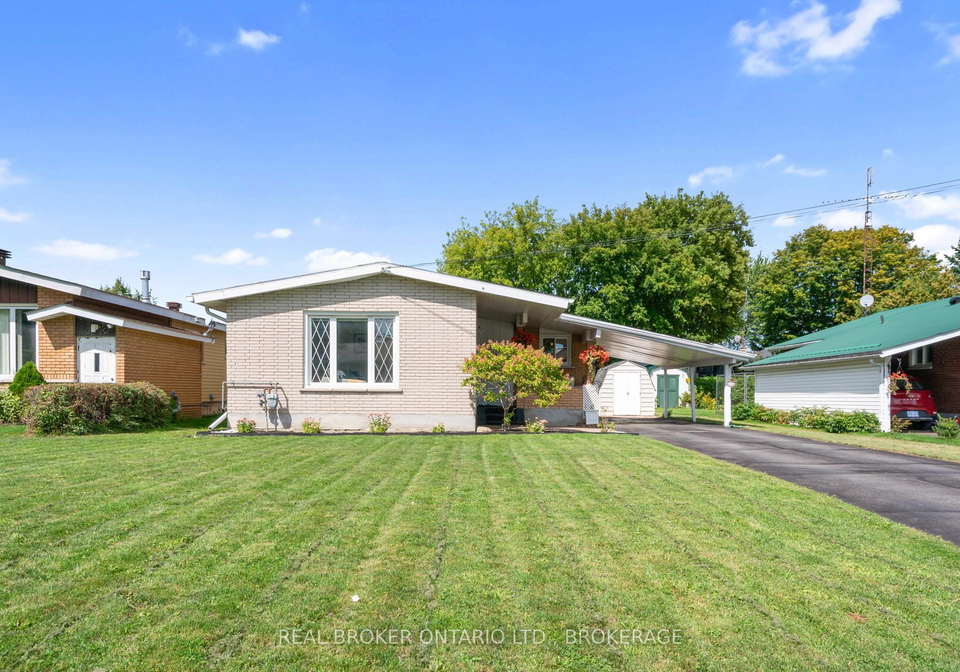 121-st-george-street-w-north-glengarry-ontario-x13759590