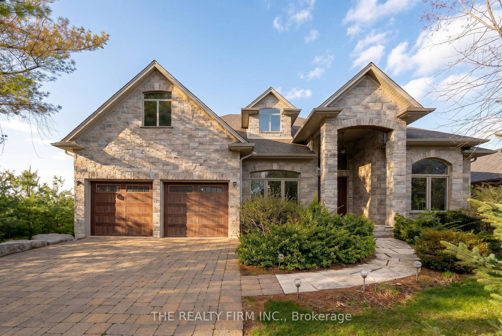 2676-forest-meadow-drive-strathroy-caradoc-ontario-x13759752