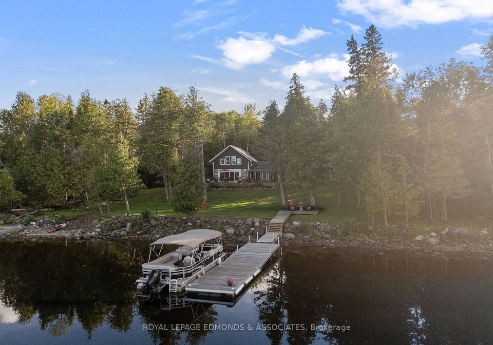 106-whites-beach-trail-whitewater-region-ontario-x13760020