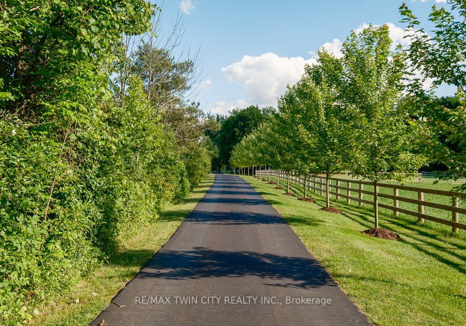 1532-6th-concession-road-w-hamilton-ontario-x13760034
