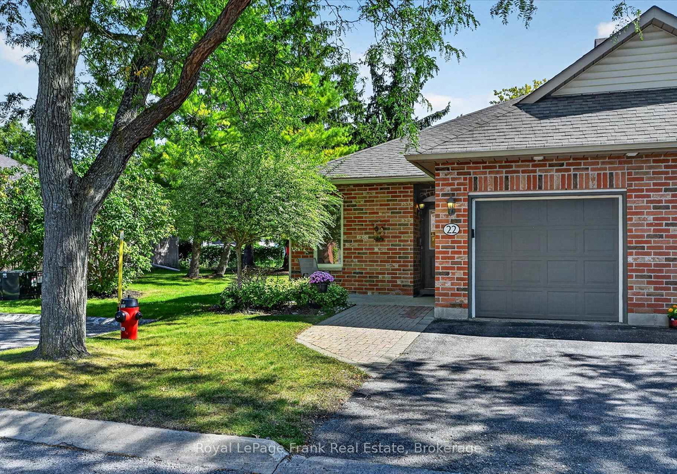 22-charles-court-selwyn-ontario-x13760068