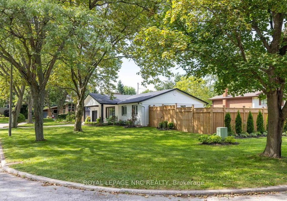 3-glenayr-place-st-catharines-ontario-x13760432