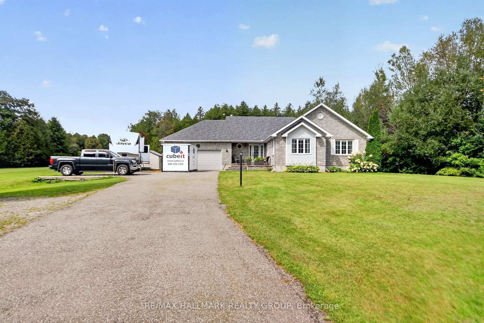 8251-ranita-crescent-ottawa-ontario-x13760716