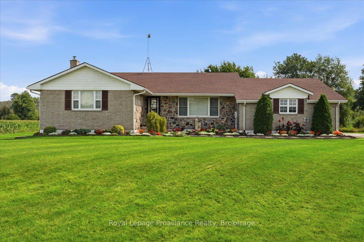 305-valley-road-prince-edward-county-ontario-x13760852