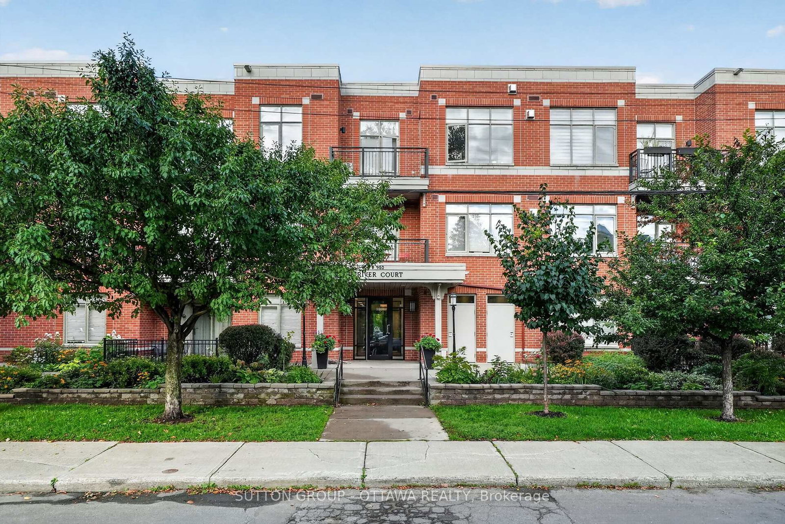 950-marguerite-avenue-ottawa-ontario-x13760962