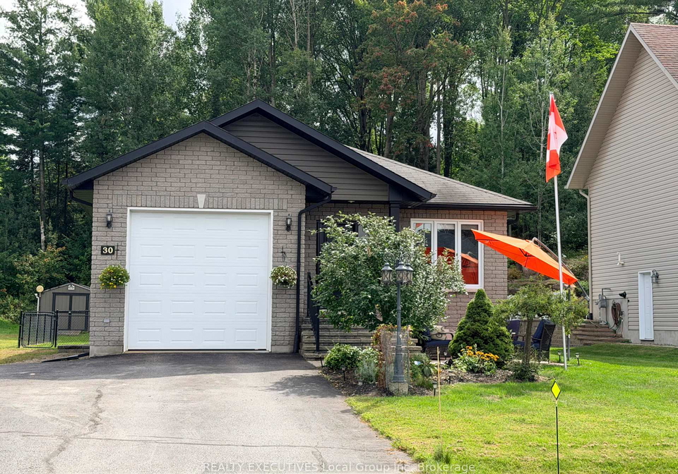 30-osprey-crescent-callander-ontario-x13761086