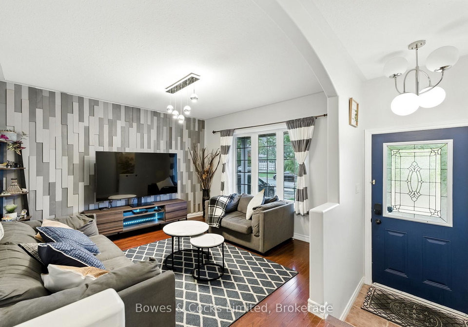 210-farrier-crescent-peterborough-ontario-x13761284
