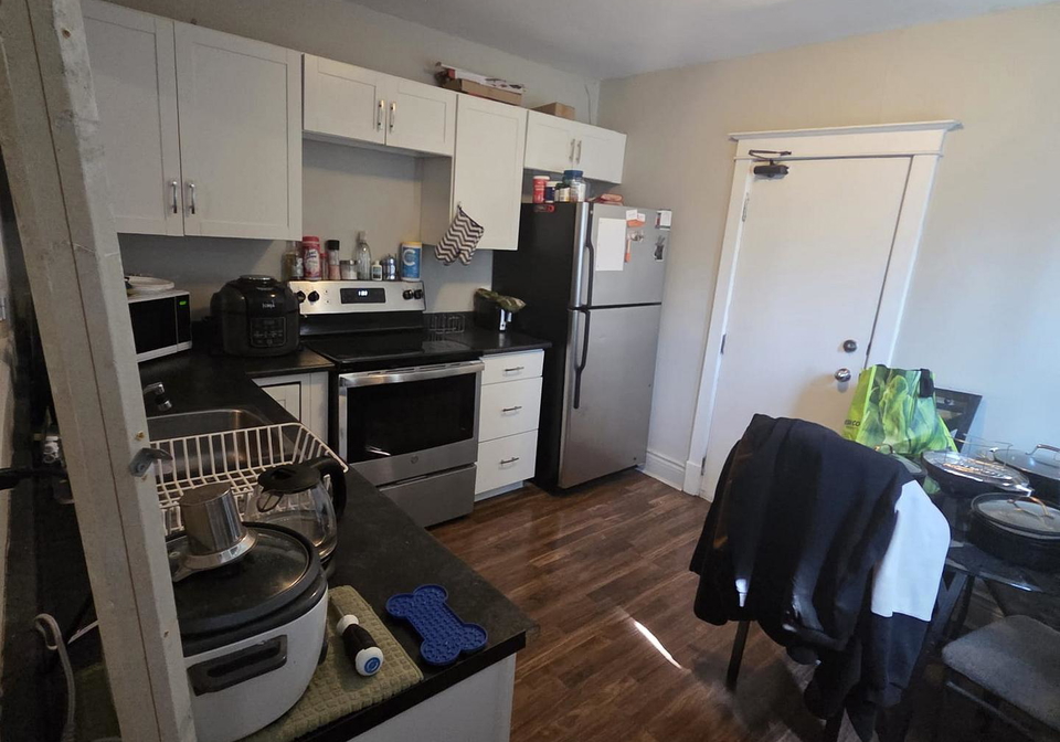 991-main-street-e-hamilton-ontario-x13761314