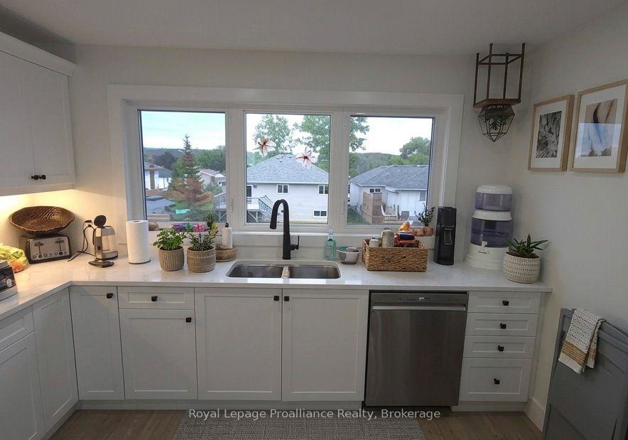 33-huffman-road-quinte-west-ontario-x13761336