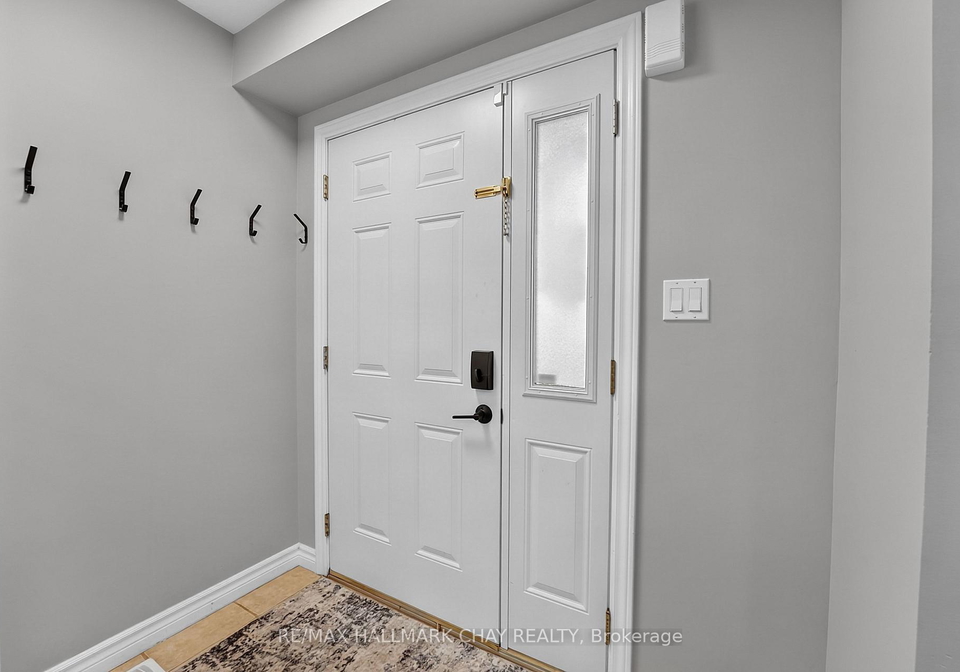 3silver-street-huntsville-ontario-x13761426