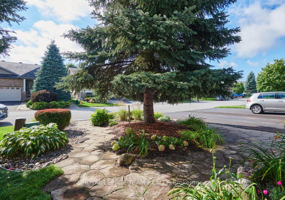 934-burwash-landing-byway-kanata-ontario-x13761604