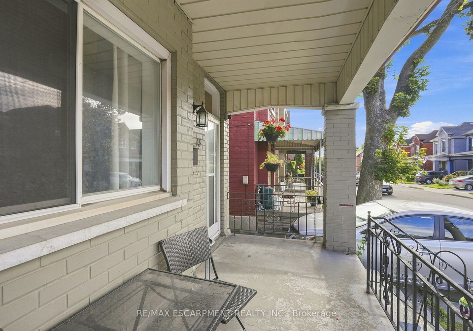 15-clinton-street-hamilton-ontario-x13762136