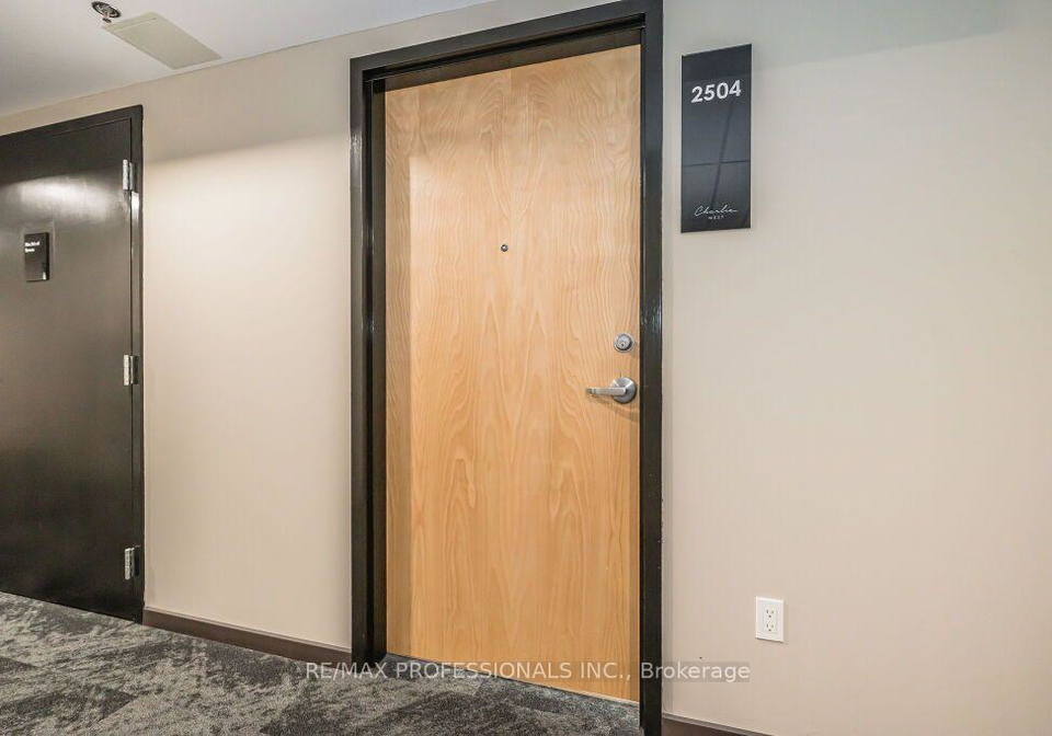 60-charles-street-w-kitchener-ontario-x13762184