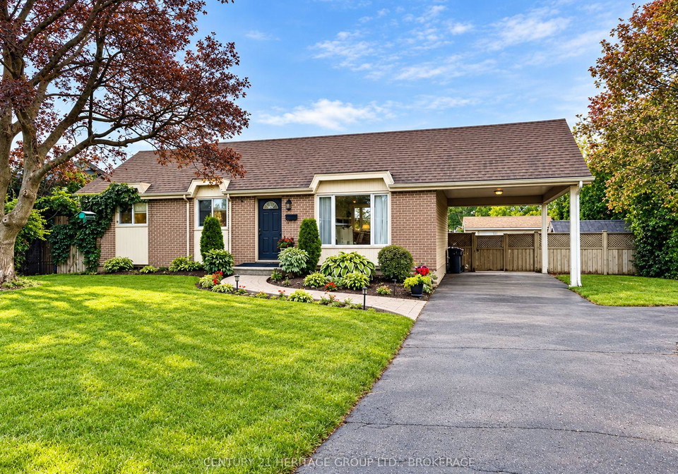 34-harvard-place-loyalist-ontario-x13762218