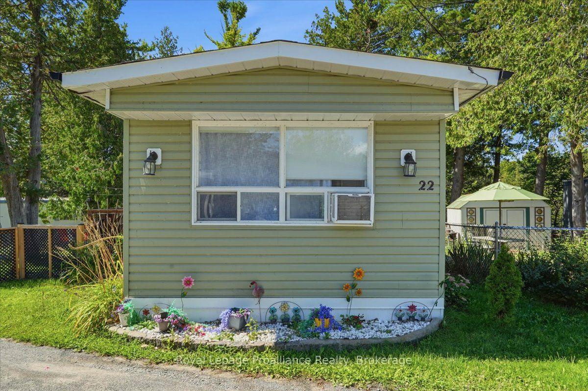 5569-bath-road-loyalist-ontario-x13762344