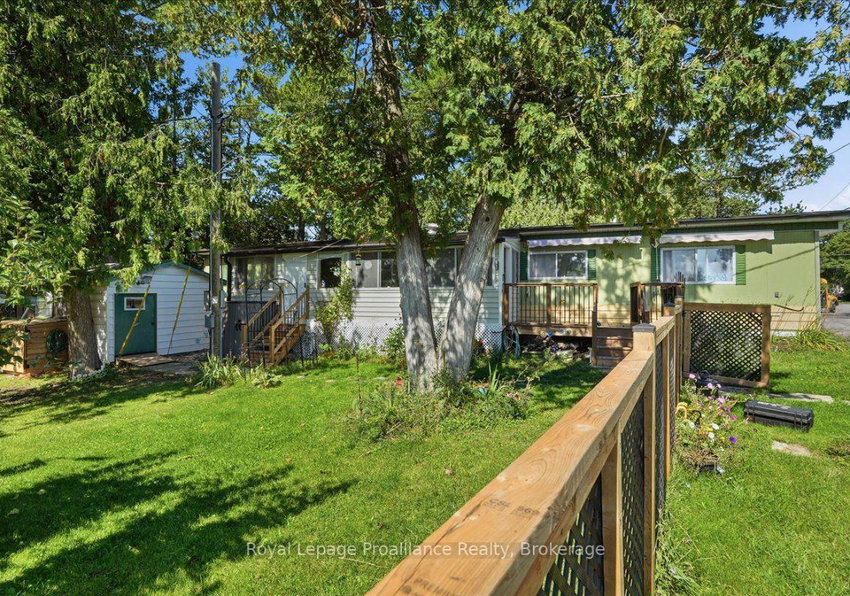 5569-bath-road-loyalist-ontario-x13762344
