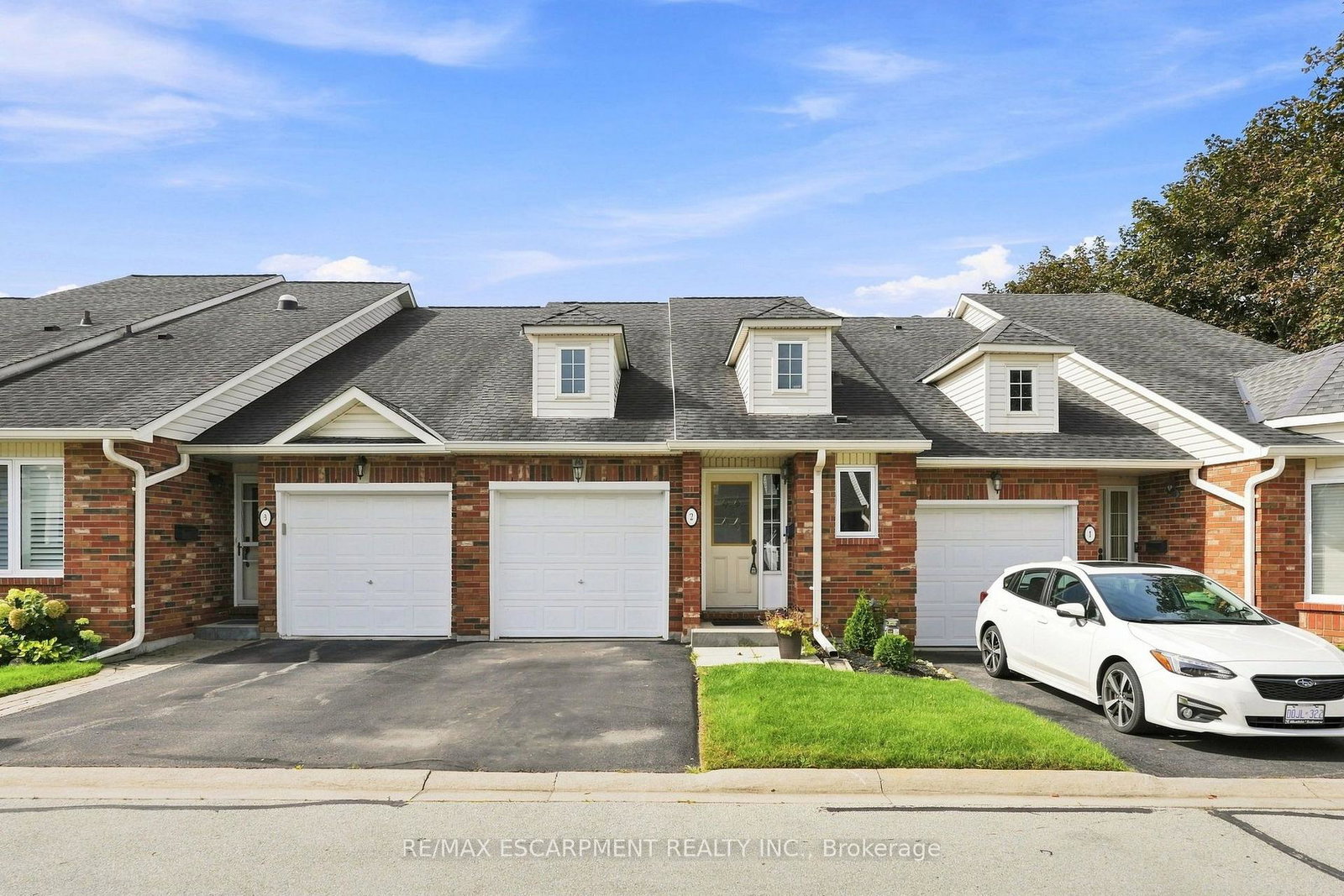 22fellowes-crescent-hamilton-ontario-x13762674