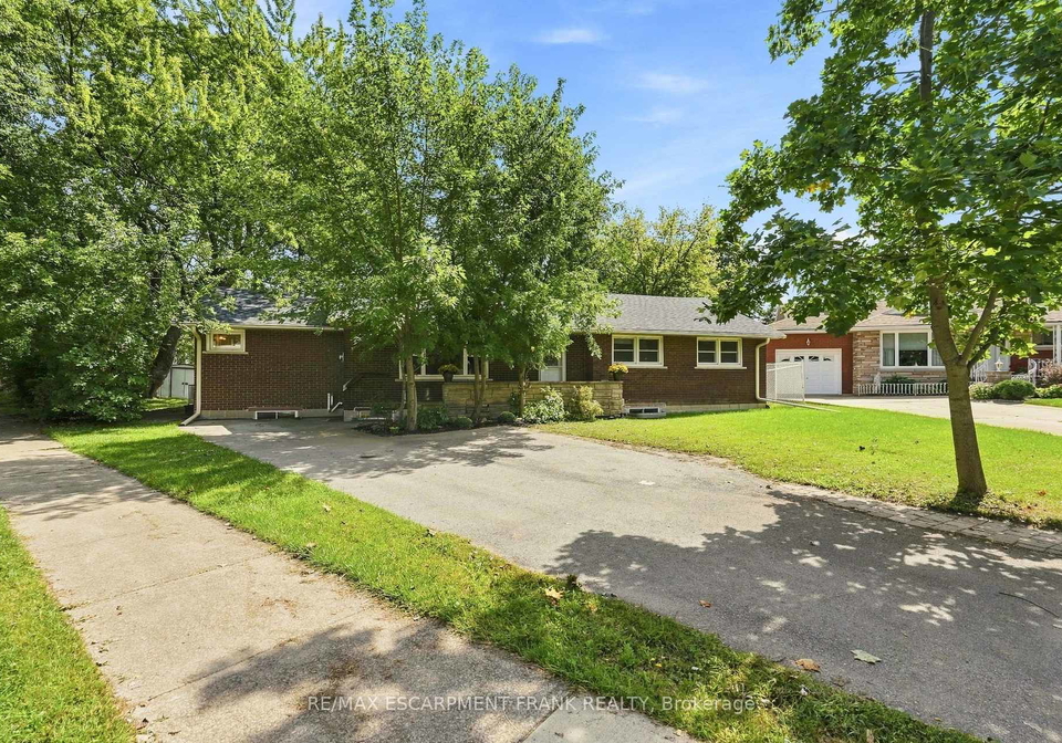 8-emming-court-hamilton-ontario-x13762784
