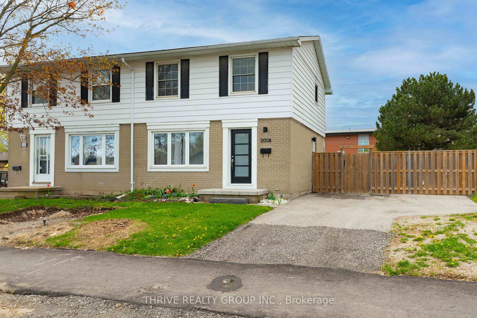 2008-royal-crescent-london-east-ontario-x13762906