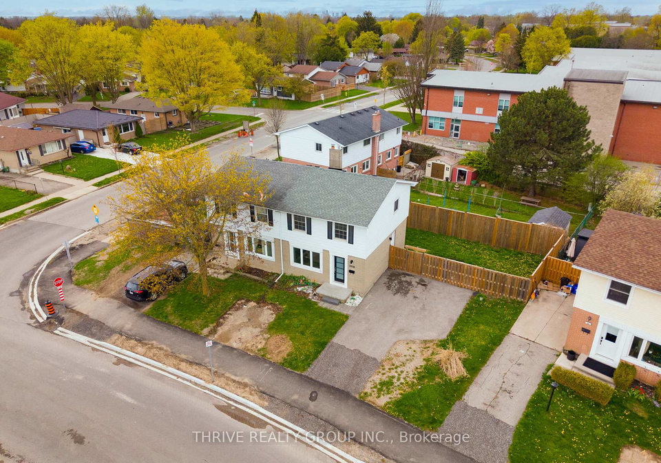 2008-royal-crescent-london-east-ontario-x13762906