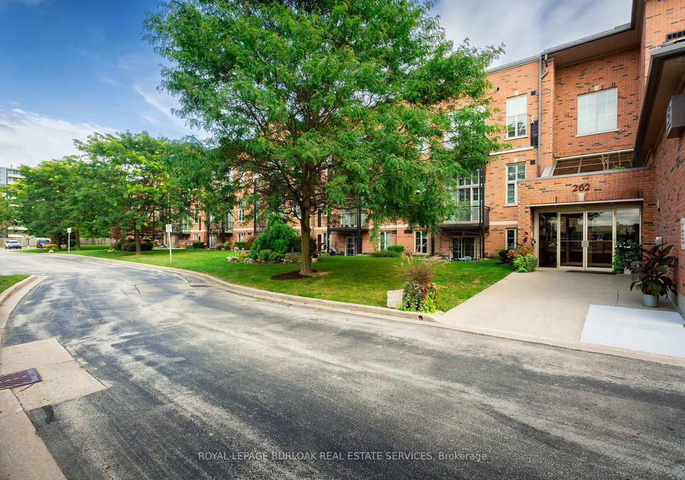 262-dundas-street-e-hamilton-ontario-x13763060