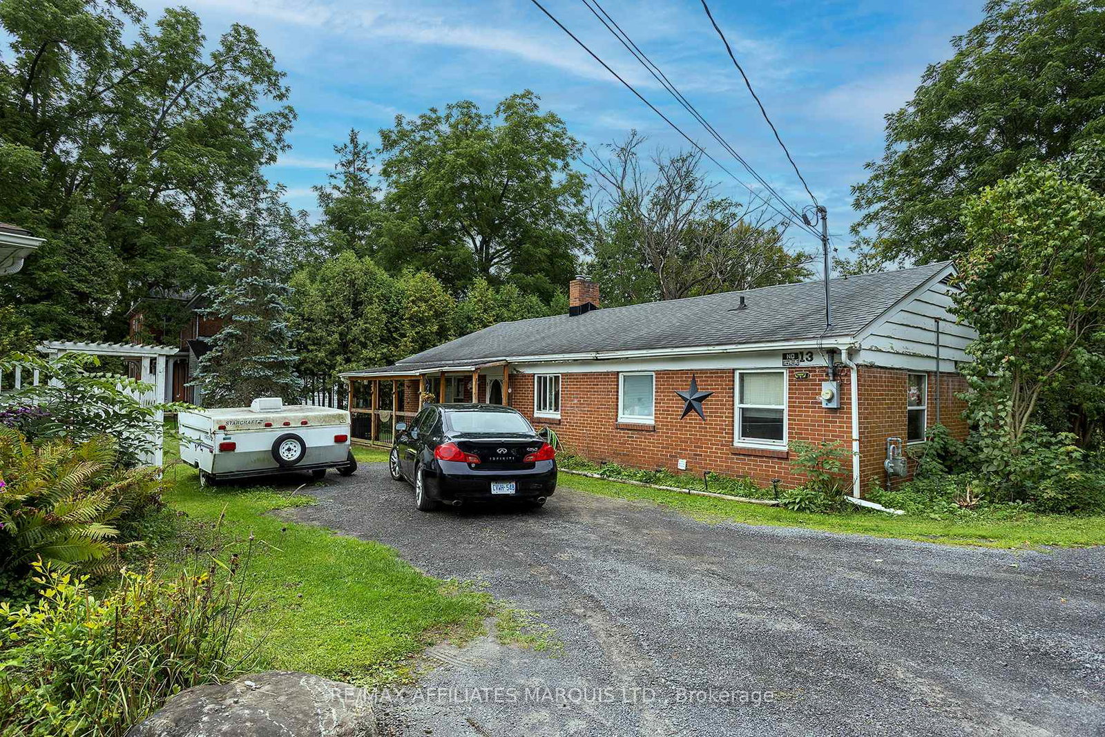 13-gibson-lane-south-dundas-ontario-x13763348
