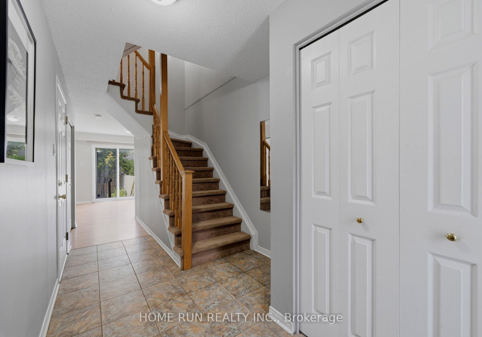 2632-palings-private-ottawa-ontario-x13763508