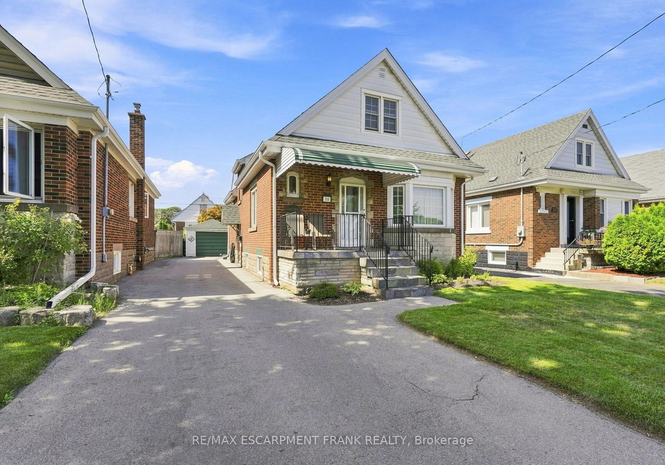 38-garside-avenue-s-hamilton-ontario-x13763524