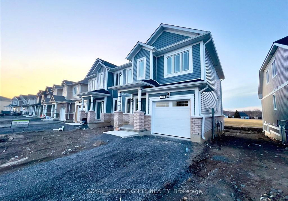 94-golf-links-drive-loyalist-ontario-x13763550
