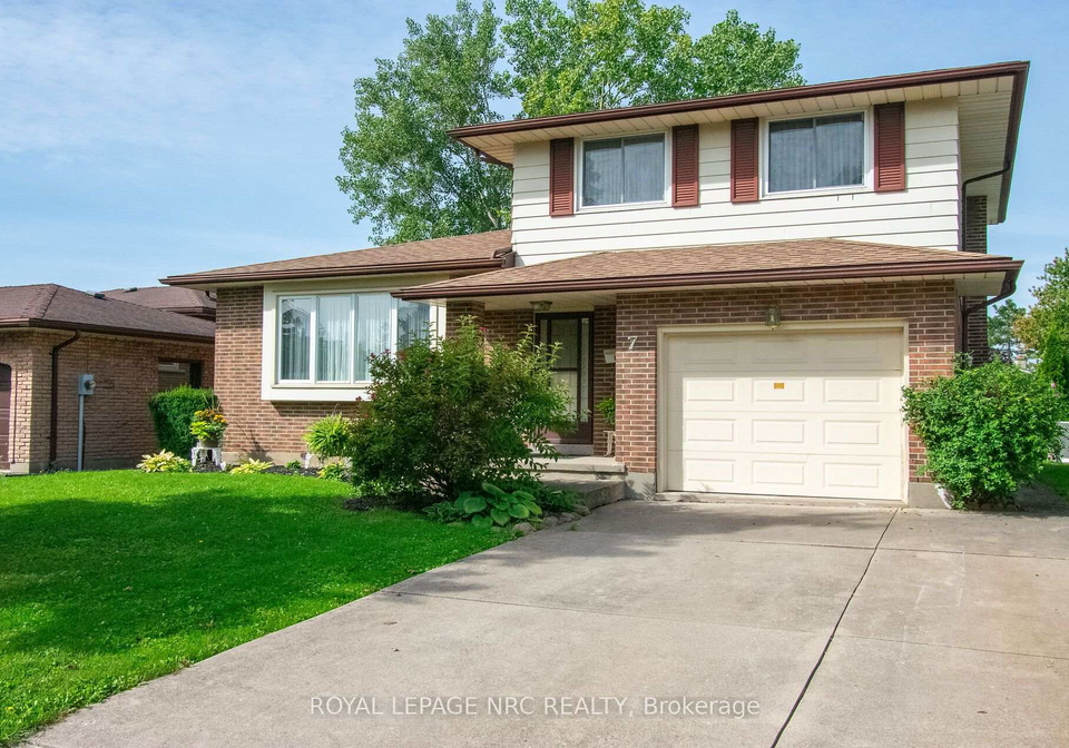 7-dolly-circle-st-catharines-ontario-x13763752