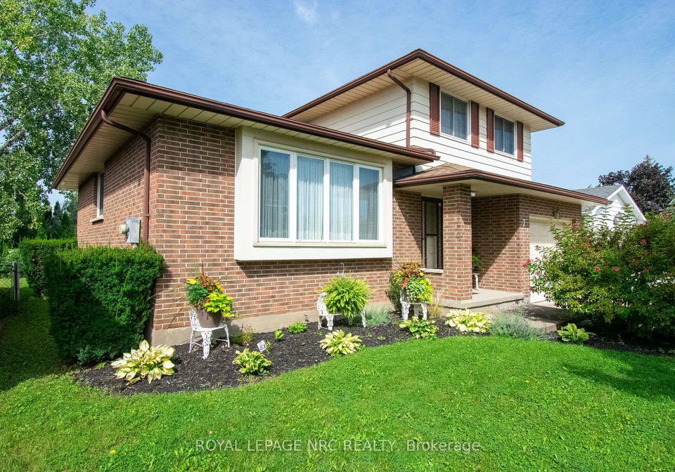 7-dolly-circle-st-catharines-ontario-x13763752