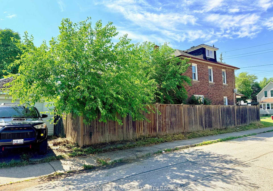 93-state-street-welland-ontario-x13763896
