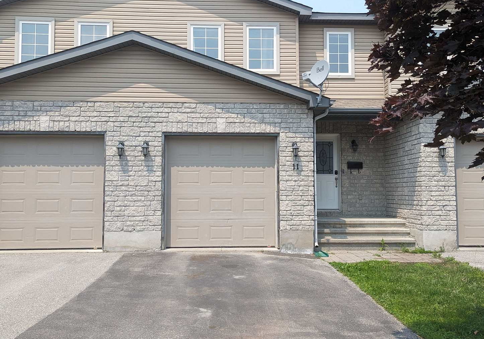 11-john-findlay-terrace-arnprior-ontario-x13763916