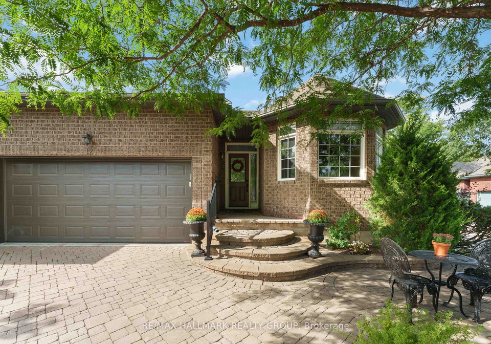 121-bartlett-private-ottawa-ontario-x13763966