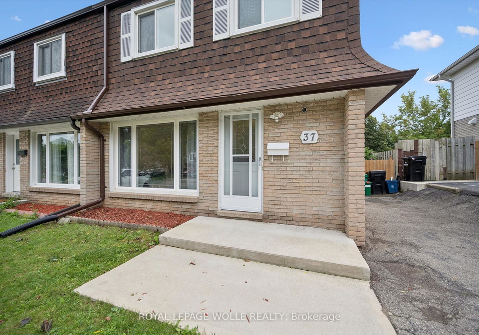 37-shadeland-crescent-kitchener-ontario-x13764070