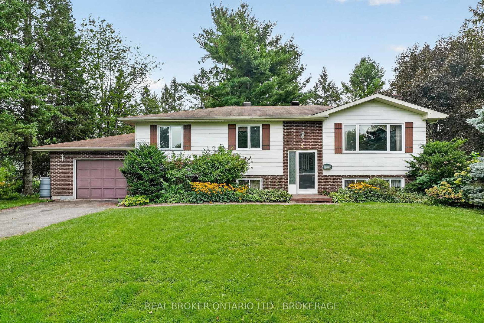 4-loyalist-crescent-south-stormont-ontario-x13764210