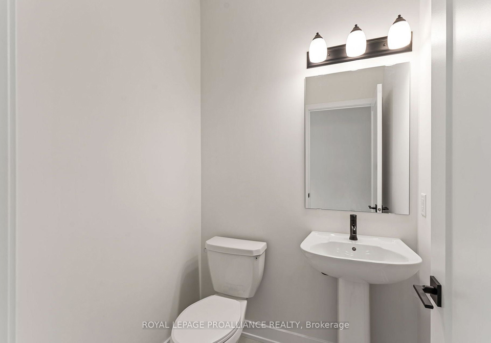 1169-moore-street-brockville-ontario-x13764258