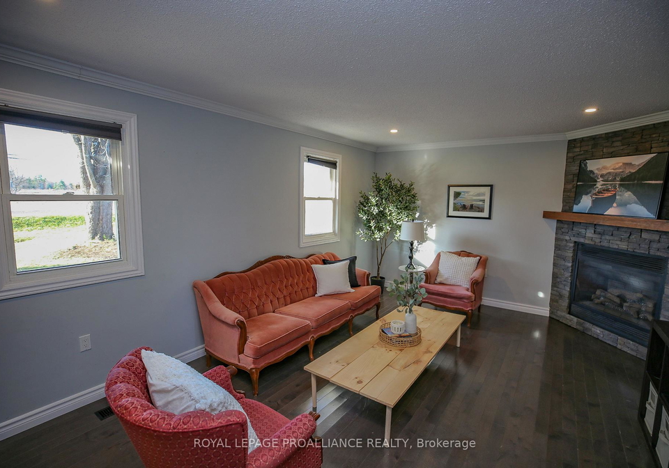 1379-county-road-2-w-elizabethtown-kitley-ontario-x13764268
