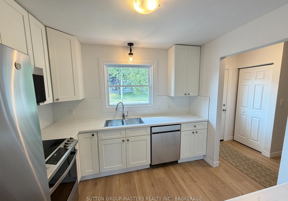 1124-bittersweet-place-kingston-ontario-x13764288