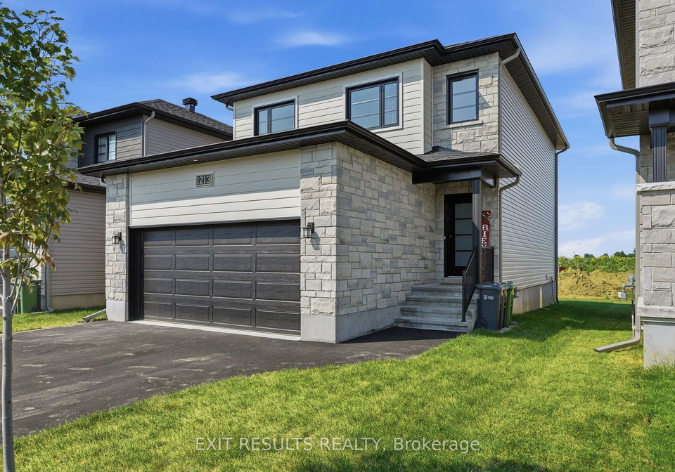 1213-montblanc-crescent-russell-ontario-x13764292
