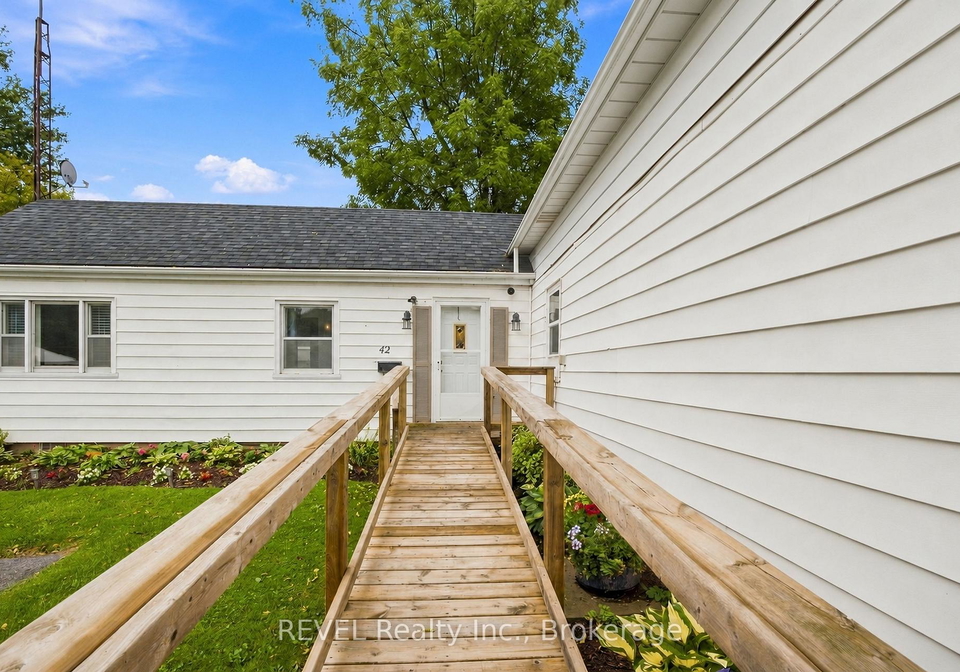 42-wildwood-road-st-catharines-ontario-x13764352
