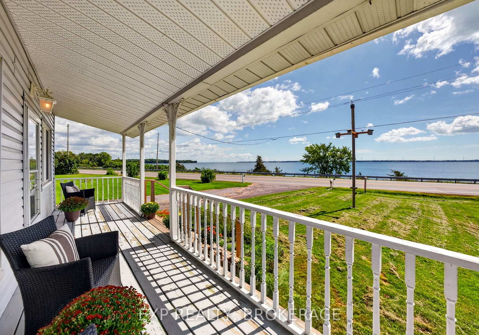 5157-bath-road-loyalist-ontario-x13764396