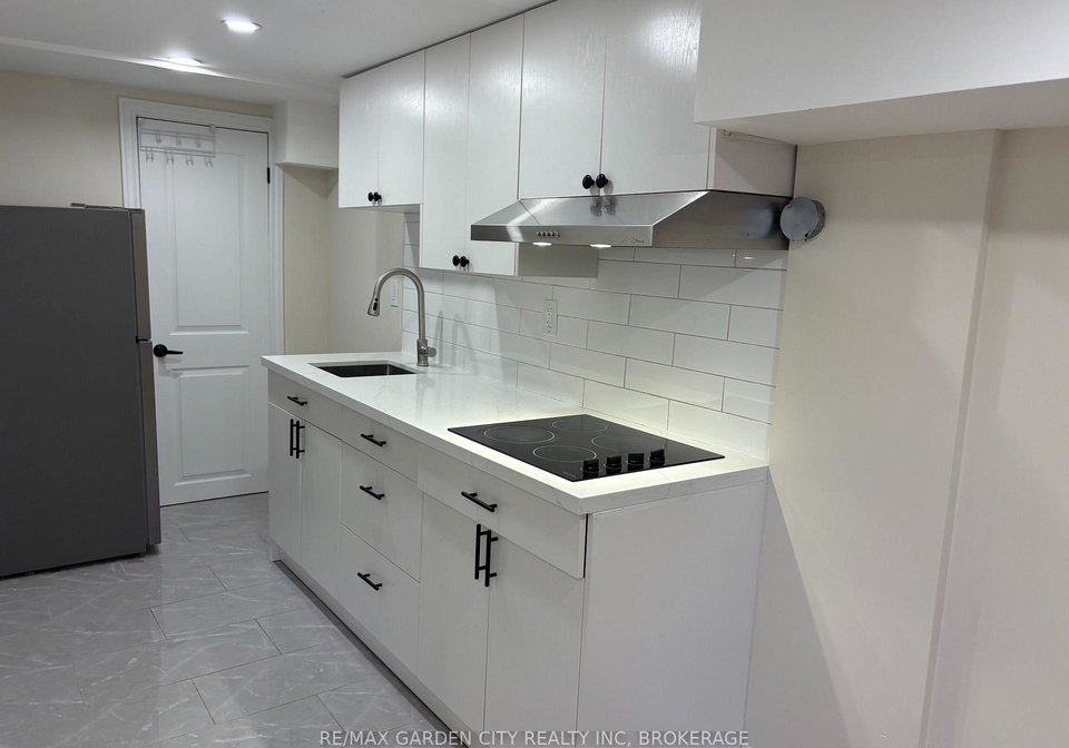 60-wakelin-terrace-st-catharines-ontario-x13764536