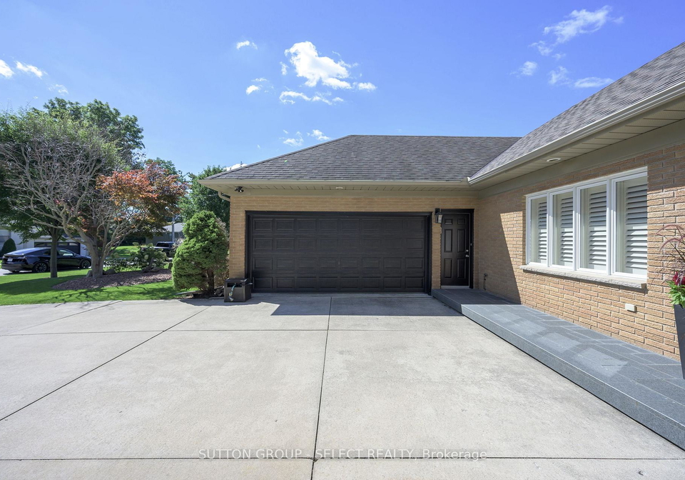 14-northcrest-drive-london-north-ontario-x13764566