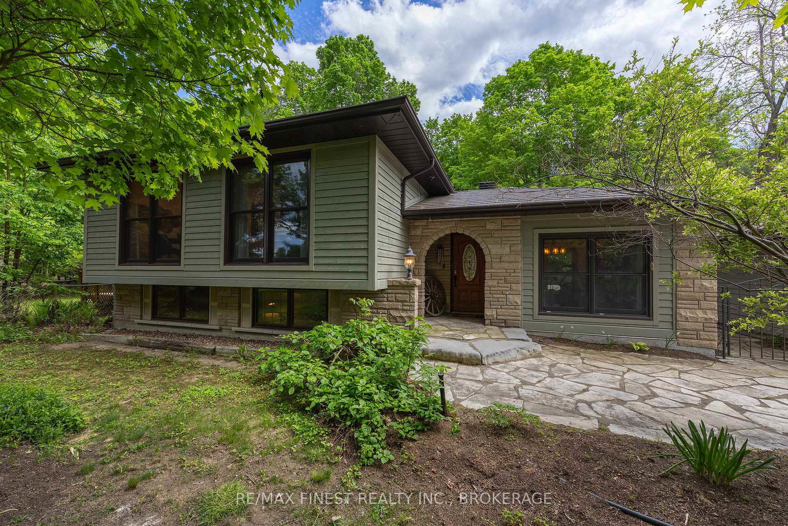 1465-middle-road-kingston-ontario-x13764640