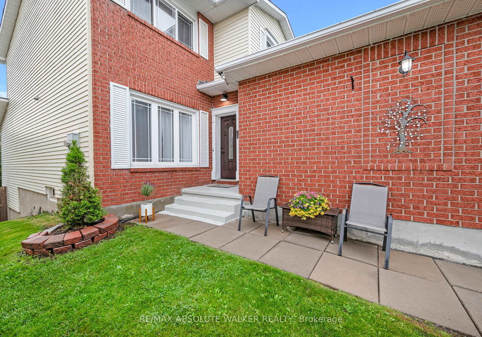 2061-legrand-crescent-ottawa-ontario-x13764648