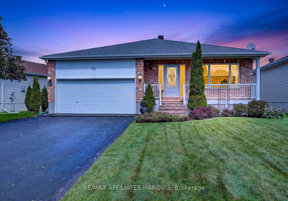 11-decaria-boulevard-perth-ontario-x13764780